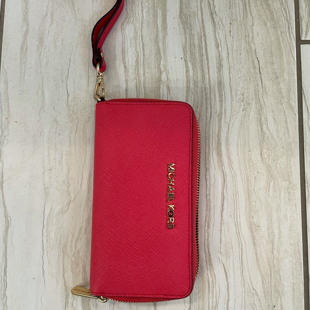 Michael Kors wristlet wallet. Pink Mellon color.